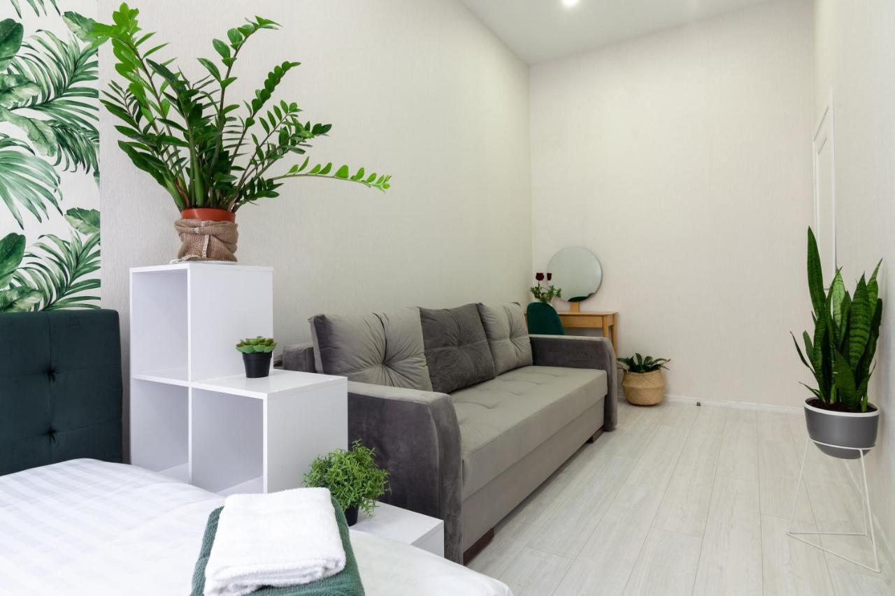 Bv Apartments Cozy In Center Lviv Extérieur photo